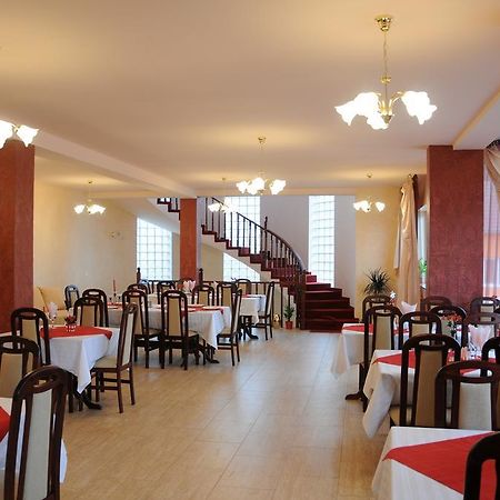 Pension Rozeclas Oradea Εξωτερικό φωτογραφία