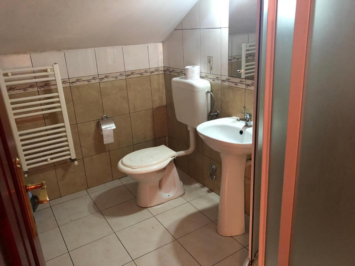 Pension Rozeclas Oradea Εξωτερικό φωτογραφία